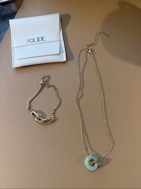 Slide Jewels Necklace in Gold with Mint Green Circular Pendant
